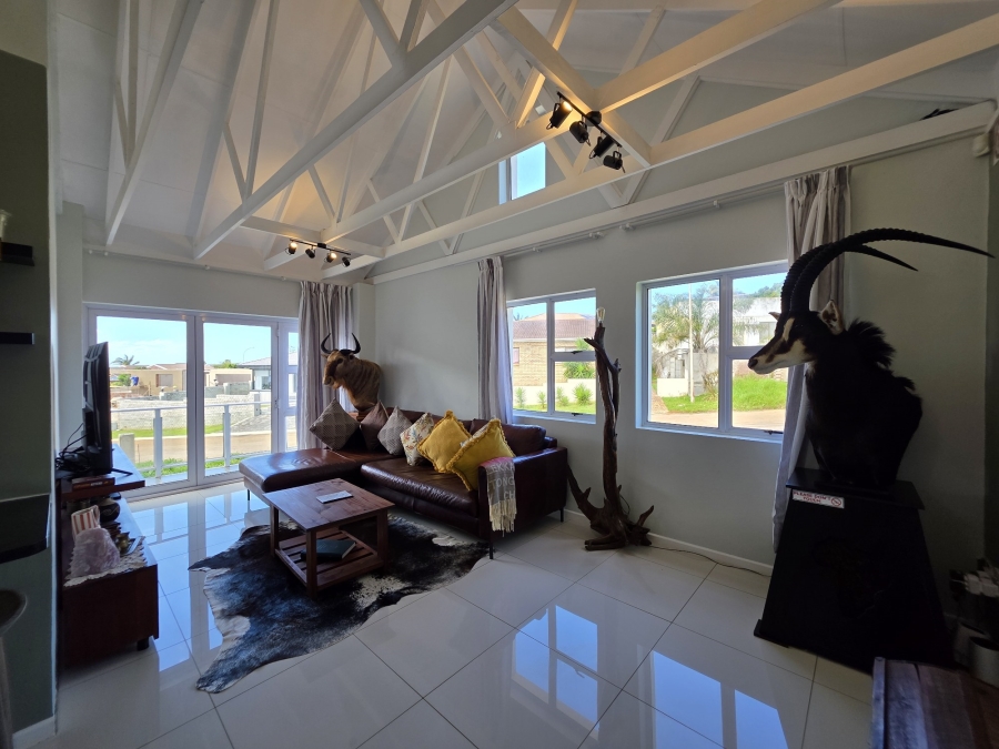 2 Bedroom Property for Sale in Wavecrest Eastern Cape